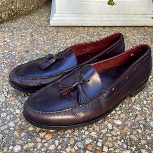 Mens vintage Cole Haan tassel loafers burgundy 10.5M